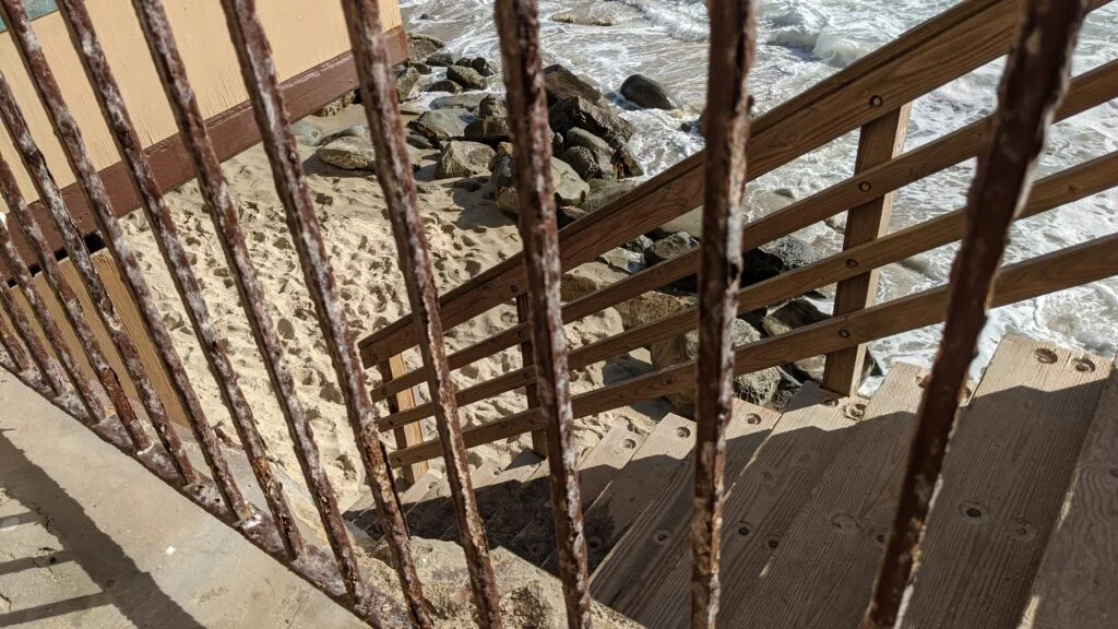 حماية أسطح البناء من أضرار المياه 1 منع تآكل العزل باستخدام طبقات الطلاء ThinTech